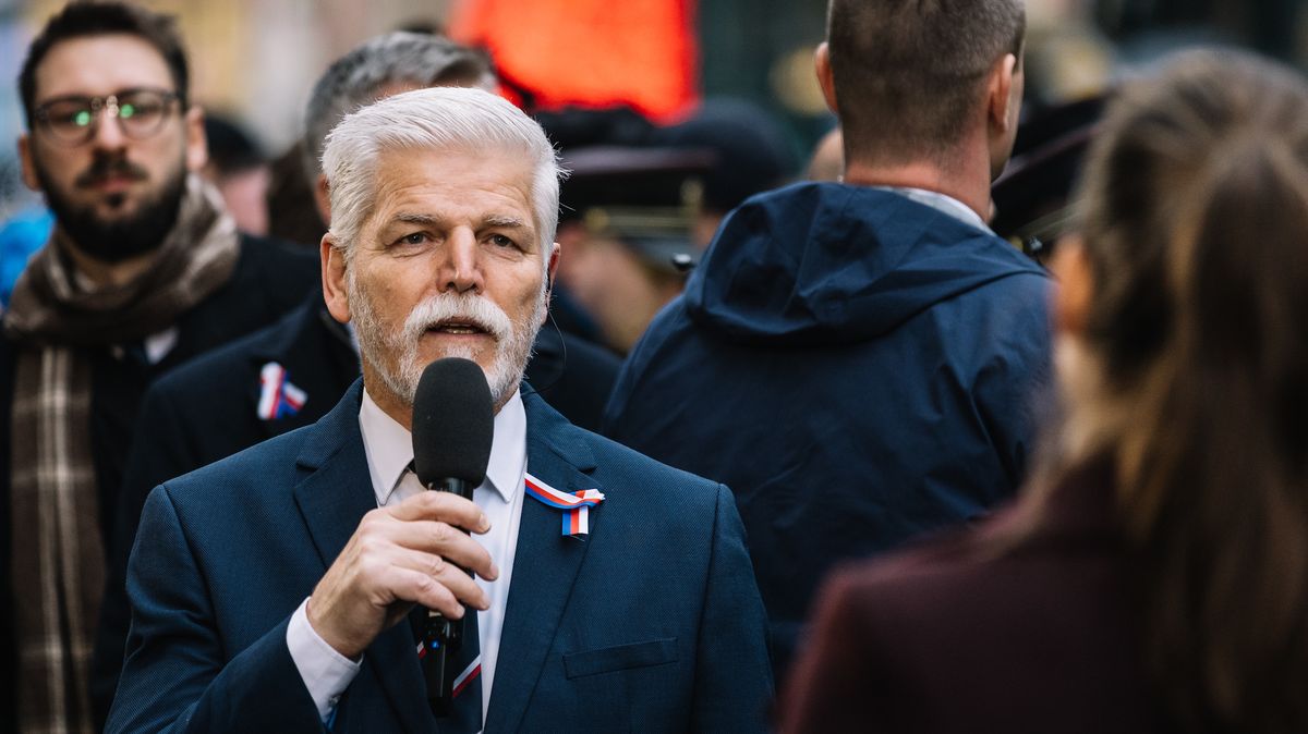 Výzvu Milionu chvilek na podporu prezidenta Pavla podepsalo přes 100 000 lidí